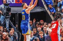 库里连续十五场比赛得分超过爆冷，美国队挑战极限！的简单介绍