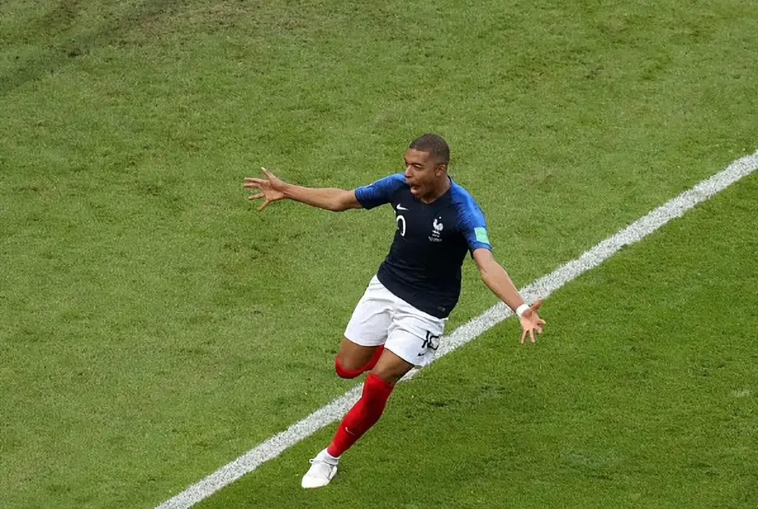 姆巴佩迎来十二赛季高光表现，澳大利亚队球迷沸腾！的简单介绍