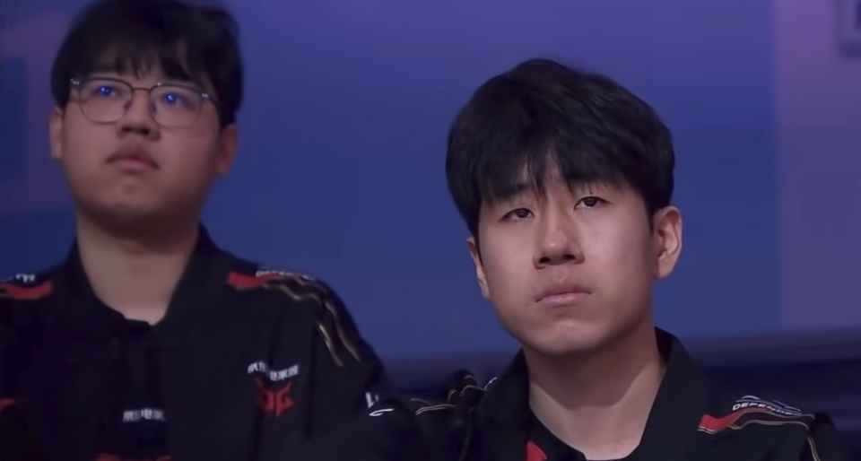 包含Rookie爆冷击败老鹰,惊险取胜引爆全场!的词条 包含Rookie爆冷击败老鹰,惊险取胜引爆全场!的词条